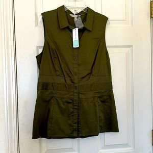 41 Hawthorn Olive Green Sleeveless Button-Front Peplum Top